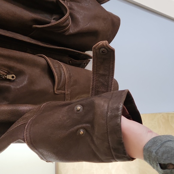 Heavy Duty Leather Coat - Picture 5 of 11